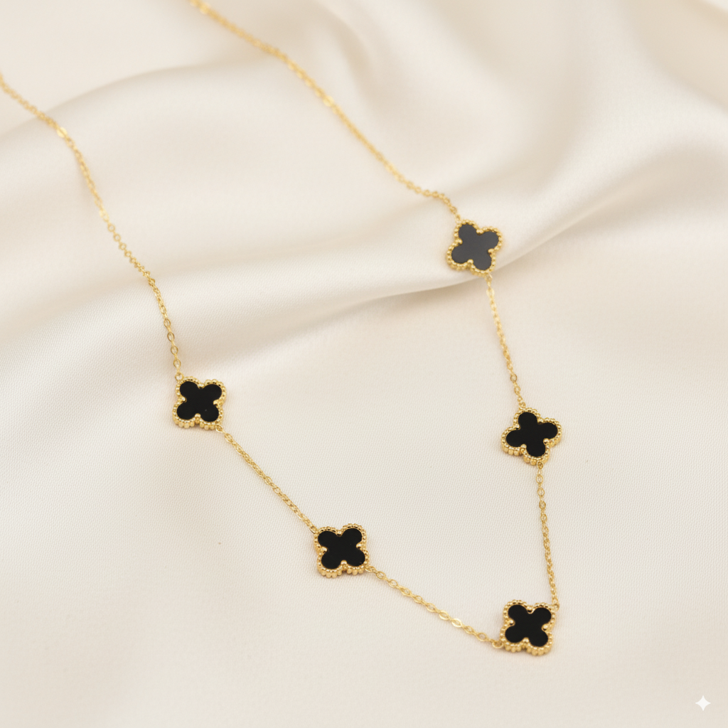 clover pendant necklace.